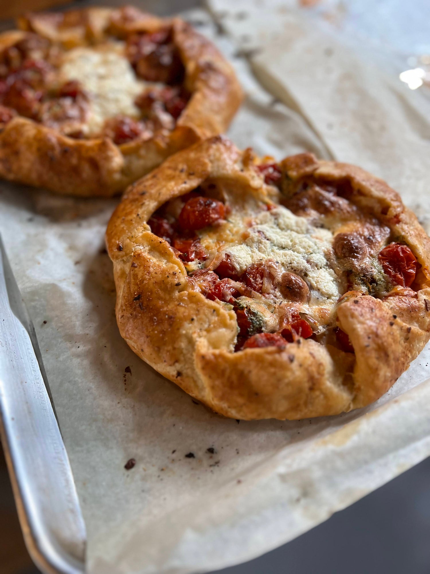 Market Menu: Crostatas & Crisps (only available for pickup)